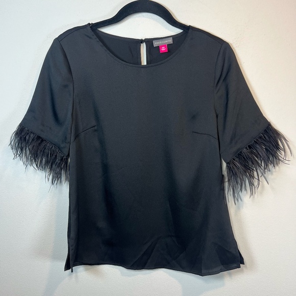 Vince Camuto Womens Faux Feather Trim Short Sleeve Blouse Shirt Black NEW Sz XXS - Picture 1 of 12